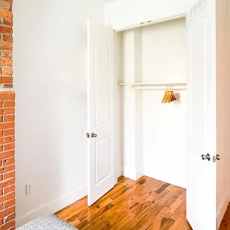 The Yellow Room Homestay New York Exterior photo